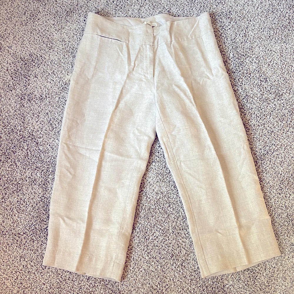 Eileen Fisher 100% Linen Capri Pants
